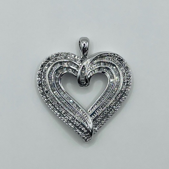 1.00 CT Natural Diamond Large Heart Pendant - Picture 1 of 7
